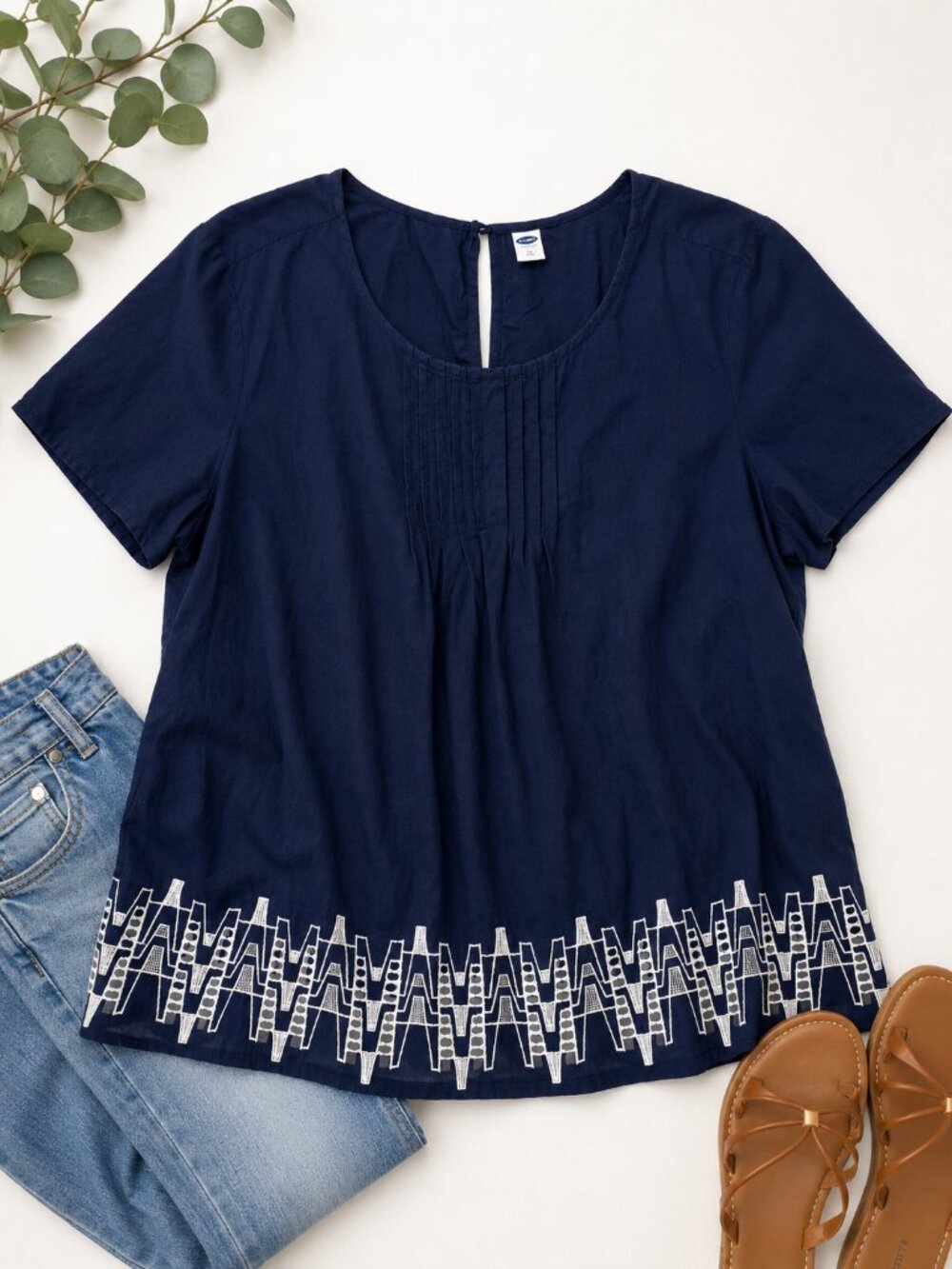 Old Navy Navy Blue Embroidered Hem Blouse Size Medium Short Sleeve